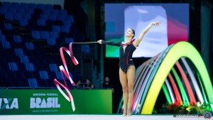 q raffaeli sofia ita sfe07163 copia simone ferraro ph